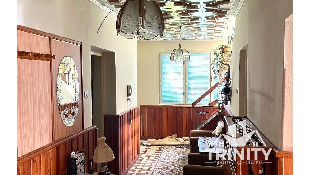 Na predaj tehlový 4-izbový rodinný dom v obci Bánov