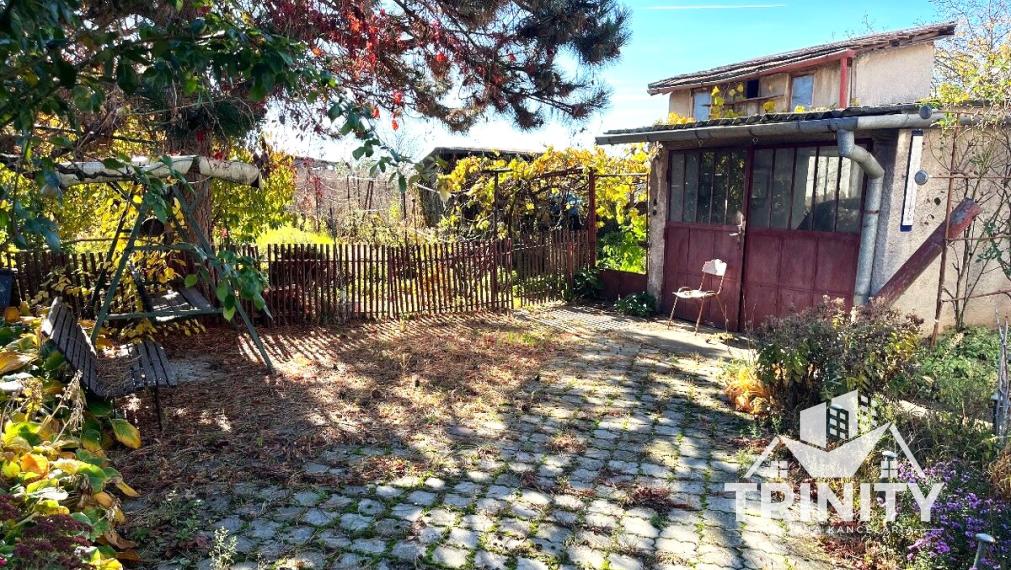 Na predaj tehlový 4-izbový rodinný dom v obci Bánov