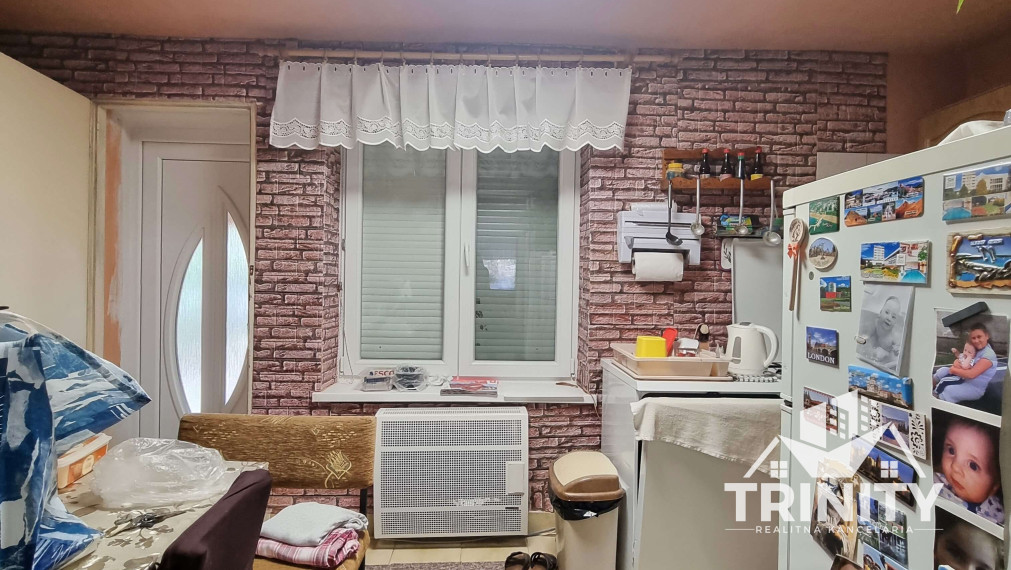 Na predaj tehlový 4-izbový rodinný dom v obci Komjatice