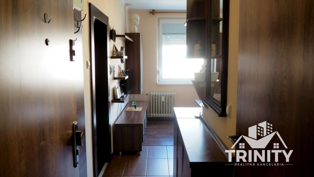 Na prenájom kompletne zariadený 1-izbový byt v meste Nové Zámky