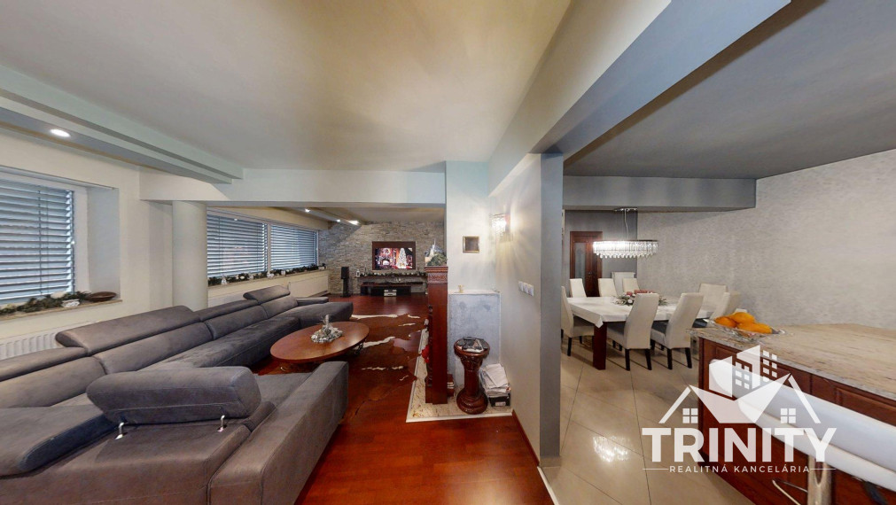 Na prenájom luxusný byt s terasou v centre mesta Nových Zámkov