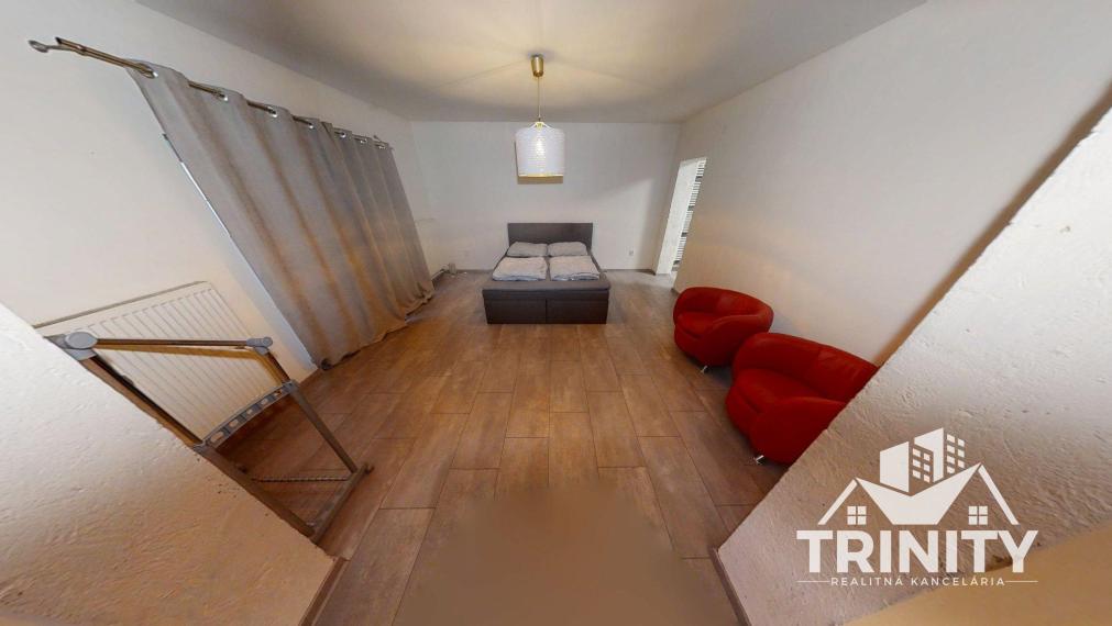 Na prenájom luxusný byt s terasou v centre mesta Nových Zámkov