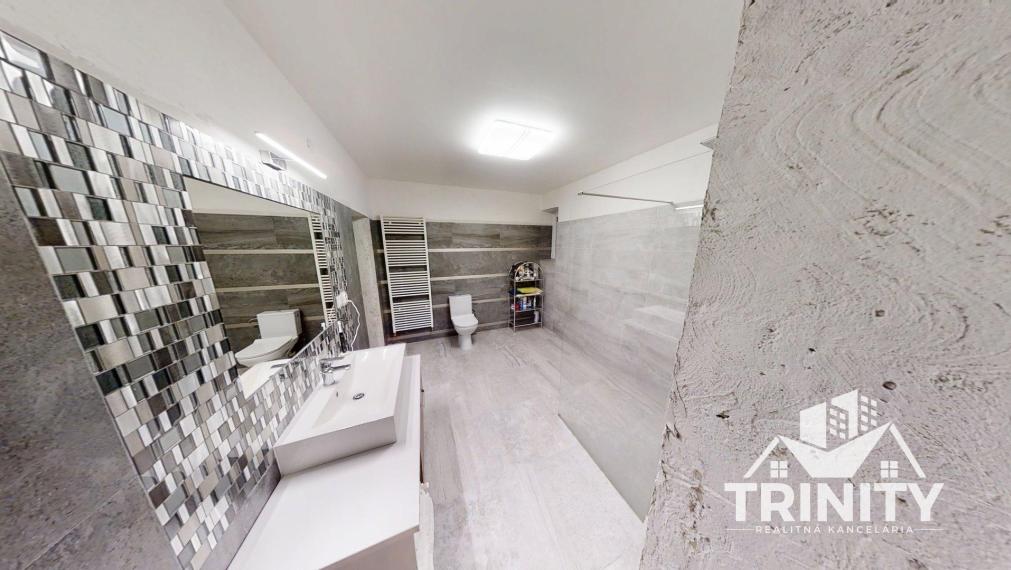 Na prenájom luxusný byt s terasou v centre mesta Nových Zámkov