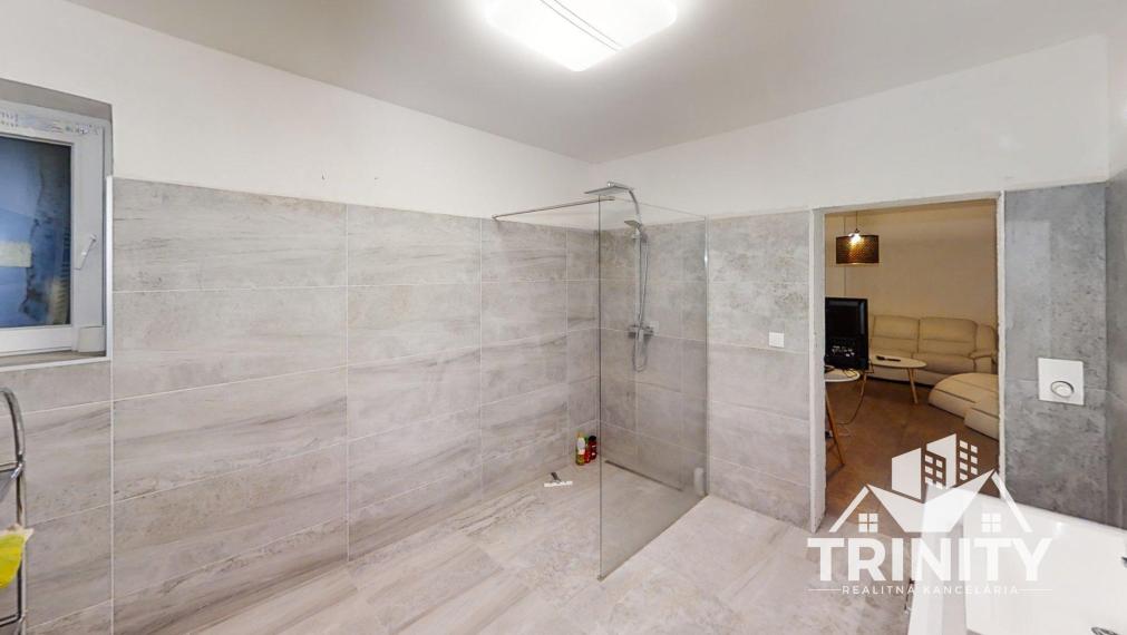 Na prenájom luxusný byt s terasou v centre mesta Nových Zámkov