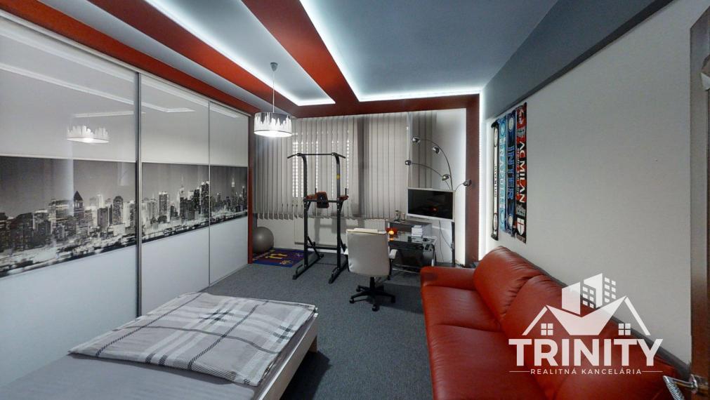 Na prenájom luxusný byt s terasou v centre mesta Nových Zámkov