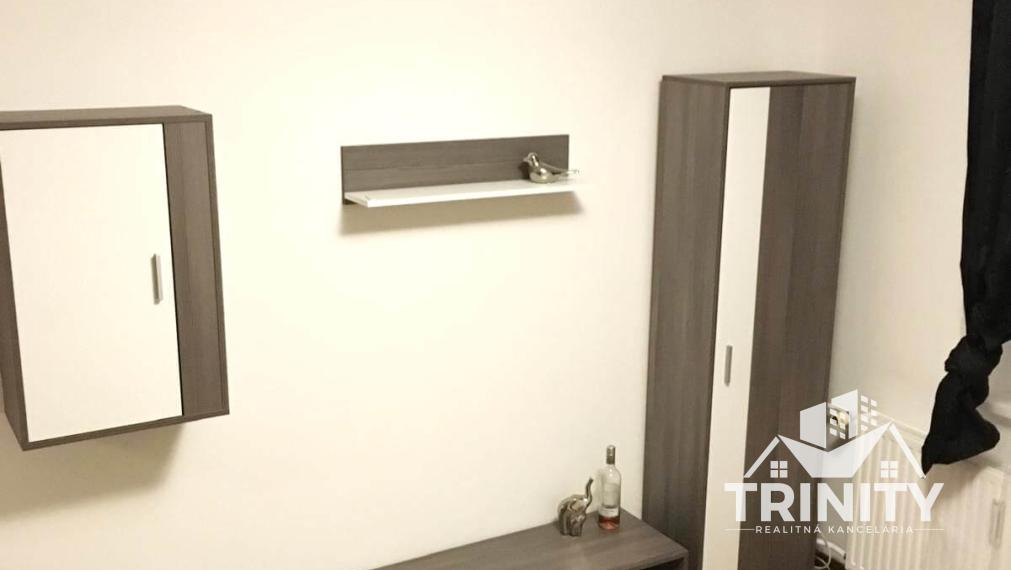 Na prenájom zariadená garsónka v Nových Zámkoch