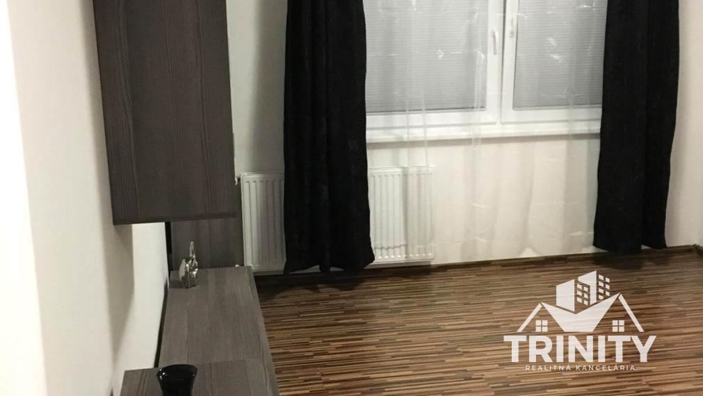 Na prenájom zariadená garsónka v Nových Zámkoch