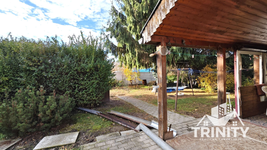 Výhradne - Na predaj tehlový 4-izbový rodinný dom v obci Komjatice