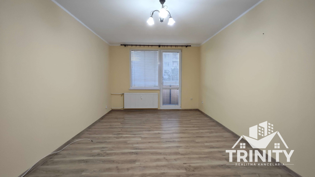 IBA U NÁS - Na predaj 2-izbový byt s balkónom neďaleko centra v Nových Zámkoch