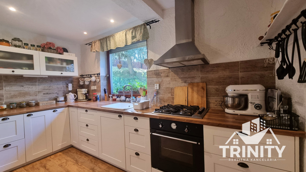 Na predaj 3-izbový rodinný dom v obci Semerovo