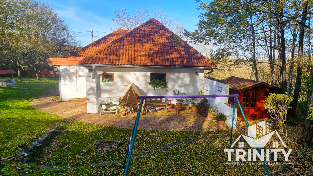 Na predaj 3-izbový rodinný dom v obci Semerovo