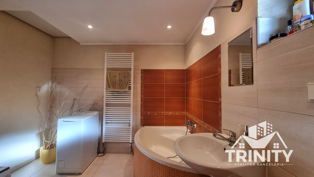 Na predaj 3-izbový rodinný dom v obci Semerovo