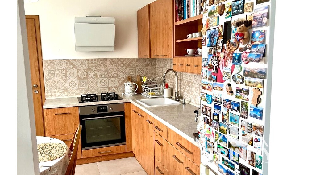 Na predaj priestranný 3-izbový byt  s dvoma balkónmi v meste Nové Zámky