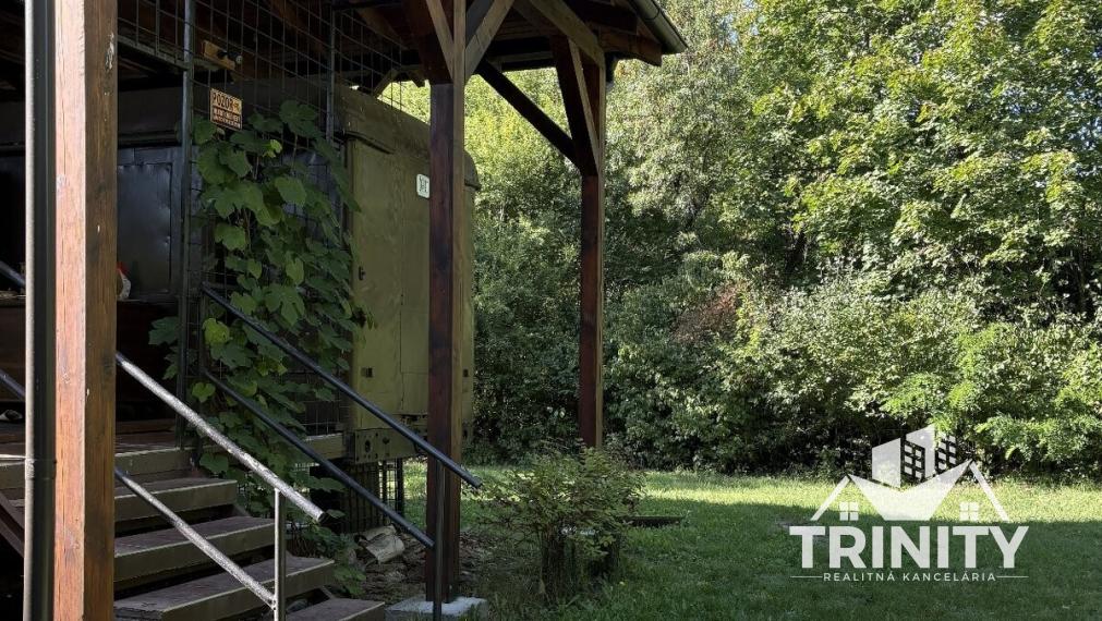 Na predaj pozemky s chatkou medzi mestom Šurany a Palárikovo