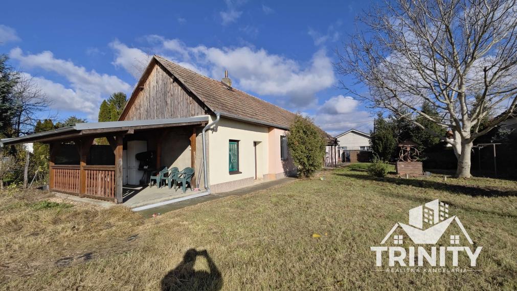 EXKLUZÍVNE-Na predaj 3-izbový rodinný dom v obci Semerovo, 3D virtuálna prehliadka