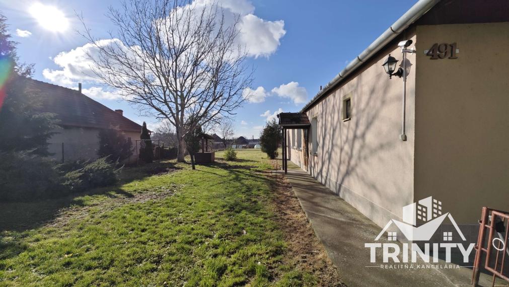 EXKLUZÍVNE-Na predaj 3-izbový rodinný dom v obci Semerovo, 3D virtuálna prehliadka