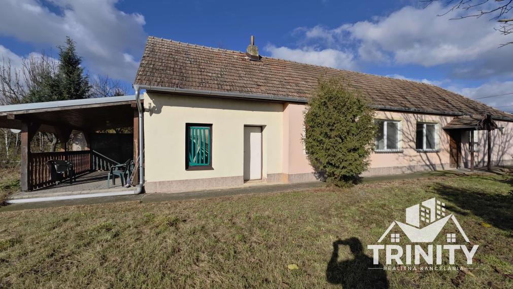 EXKLUZÍVNE-Na predaj 3-izbový rodinný dom v obci Semerovo, 3D virtuálna prehliadka