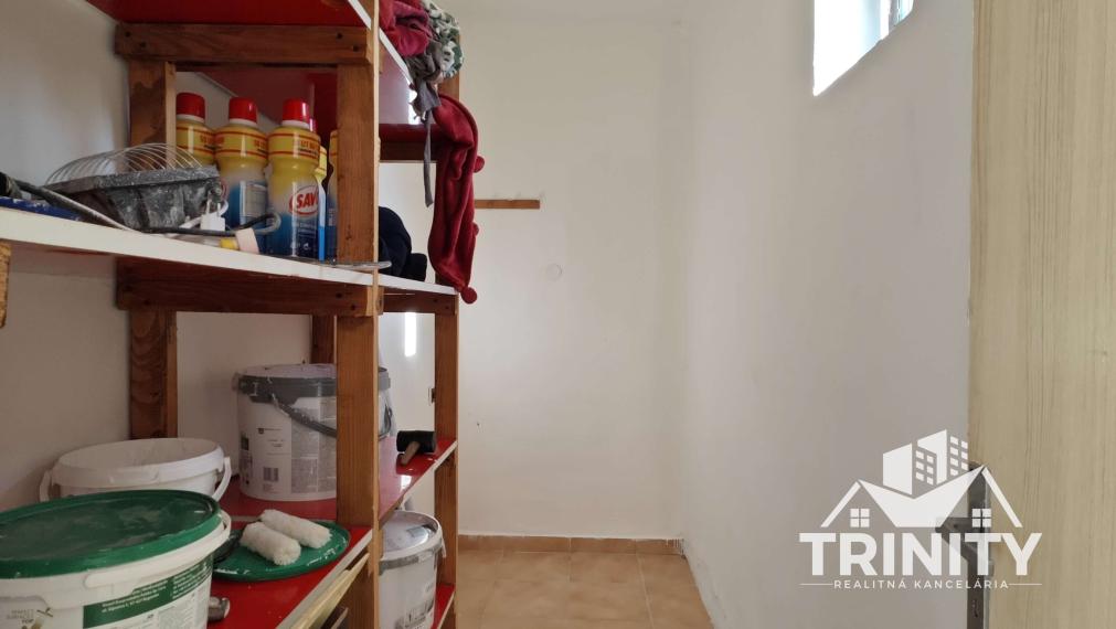 EXKLUZÍVNE-Na predaj 3-izbový rodinný dom v obci Semerovo, 3D virtuálna prehliadka