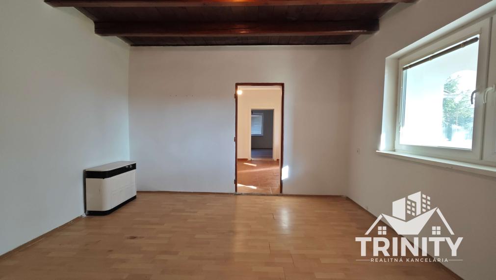 EXKLUZÍVNE-Na predaj 3-izbový rodinný dom v obci Semerovo, 3D virtuálna prehliadka