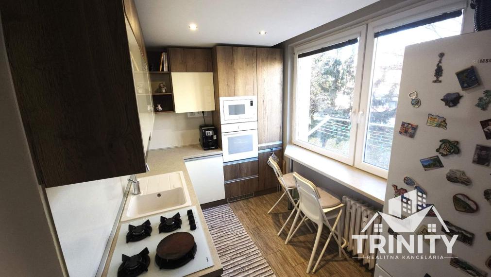 Na predaj krásny 3-izbový byt s balkónom v meste Nové Zámky