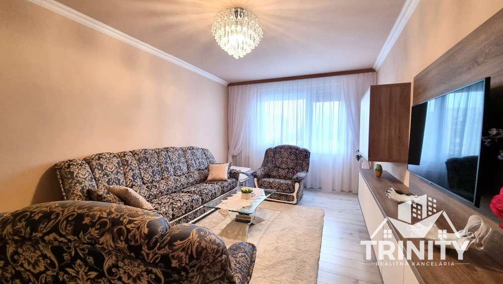 Na predaj veľký 3-izbový byt s balkónom v meste Nové Zámky