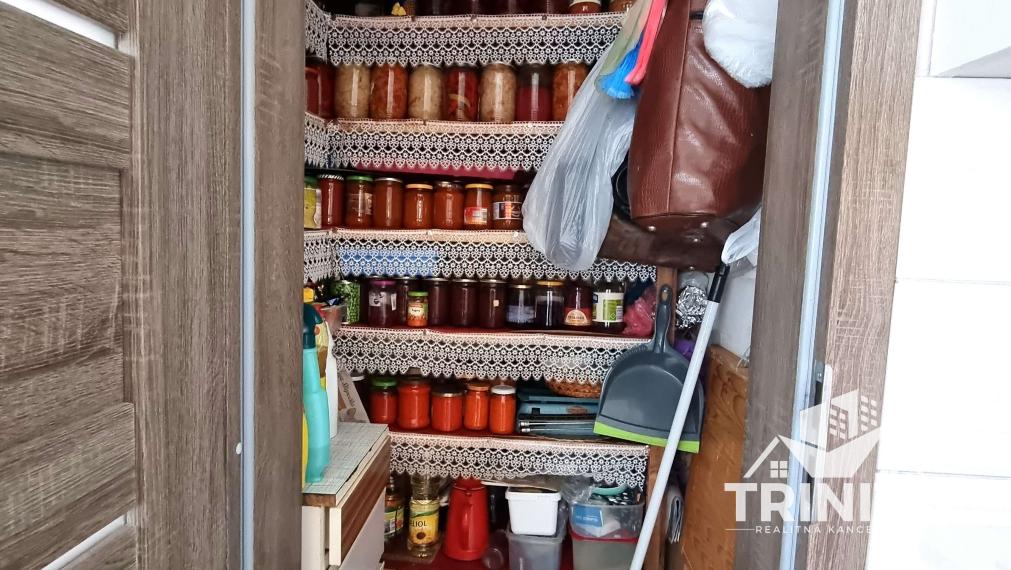 Na predaj veľký 3-izbový byt s balkónom v meste Nové Zámky