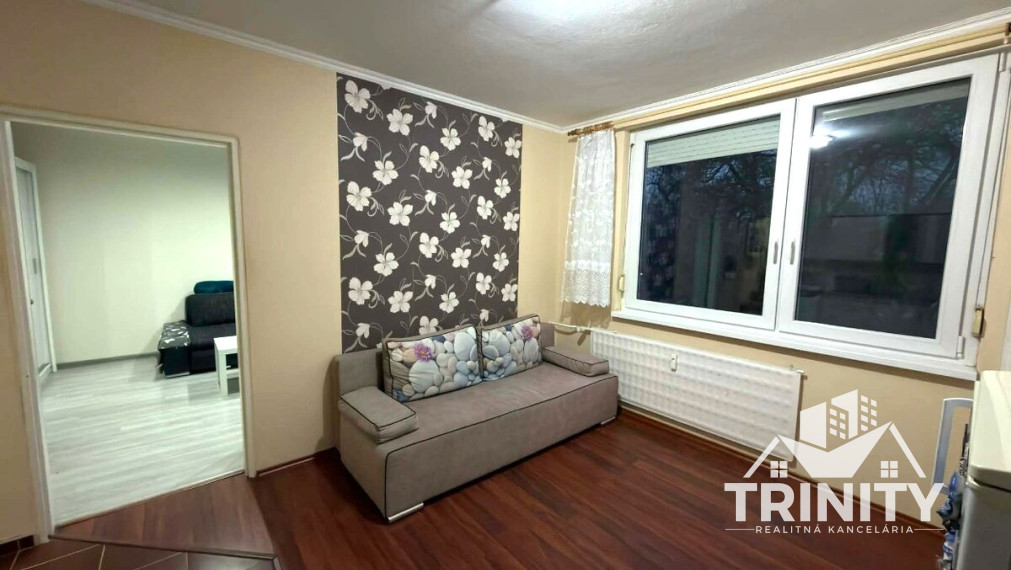 Na prenájom zariadený 1-izbový byt v meste Nové Zámky