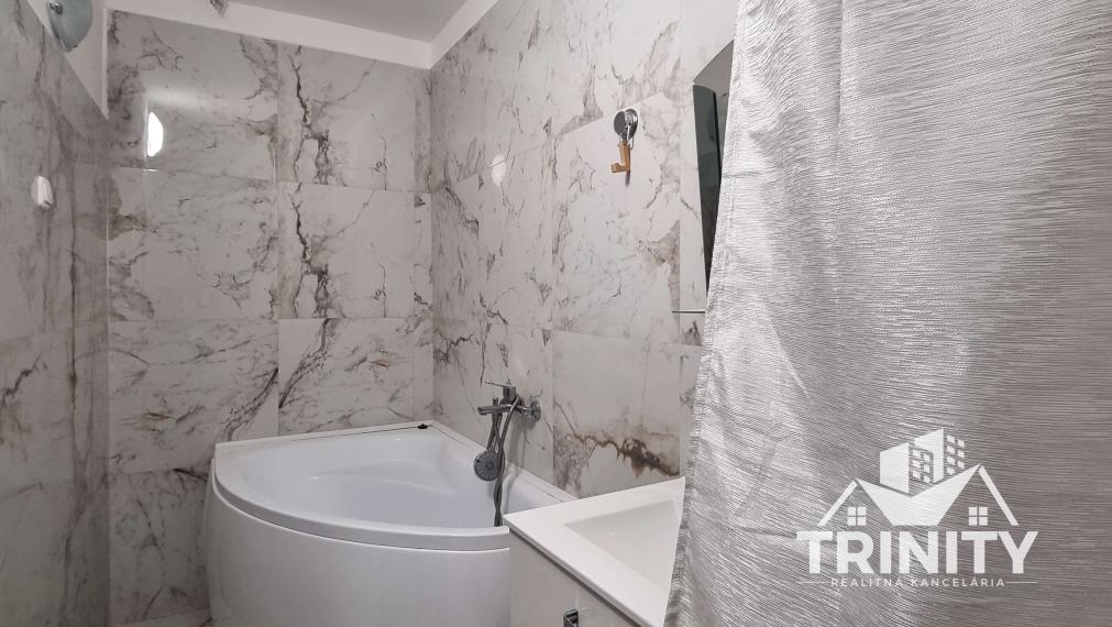 Na prenájom 3-izbový byt v meste Nové Zámky