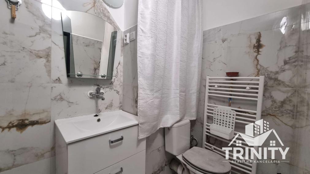 Na prenájom 3-izbový byt v meste Nové Zámky