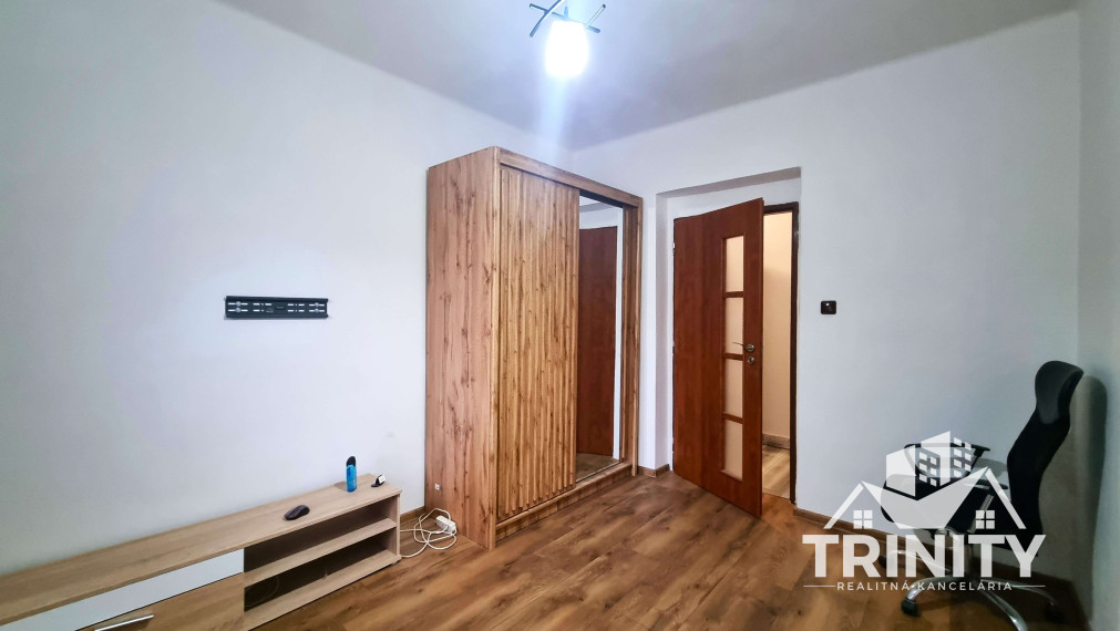 Na prenájom 3-izbový byt v meste Nové Zámky