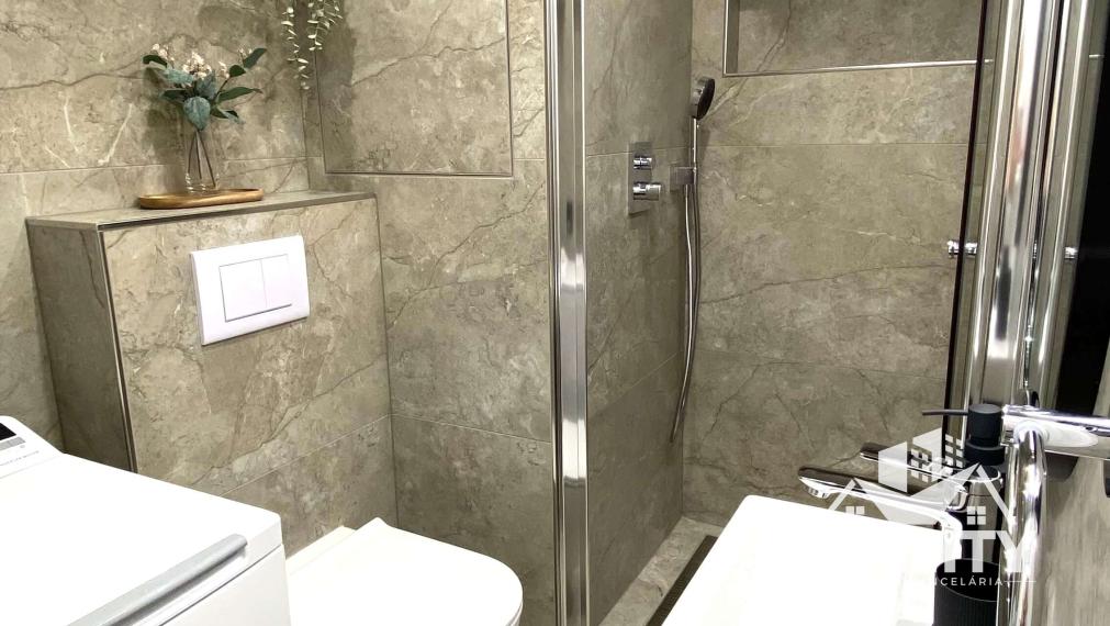 Na prenájom moderne zrekonštruovaný 1-izbový byt s balkónom v Nových Zámkoch