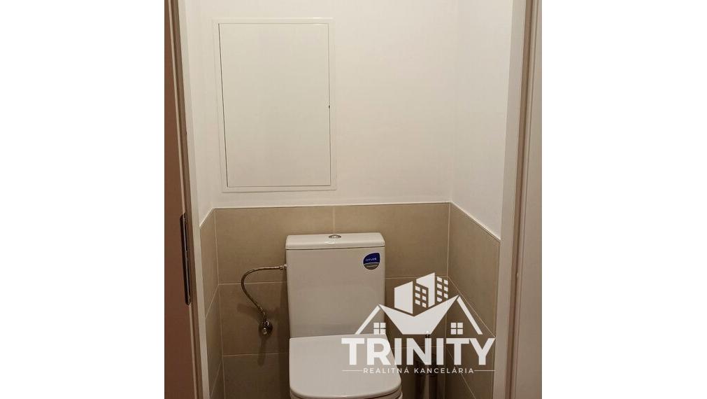 Na predaj zrekonštruovaný 2-izbový byt s balkónom v meste Nové Zámky