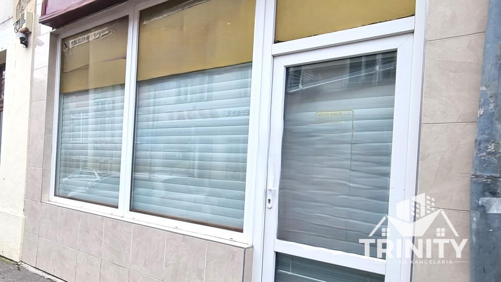 Na prenájom obchodný priestor v blízkosti centra mesta v Nových Zámkoch