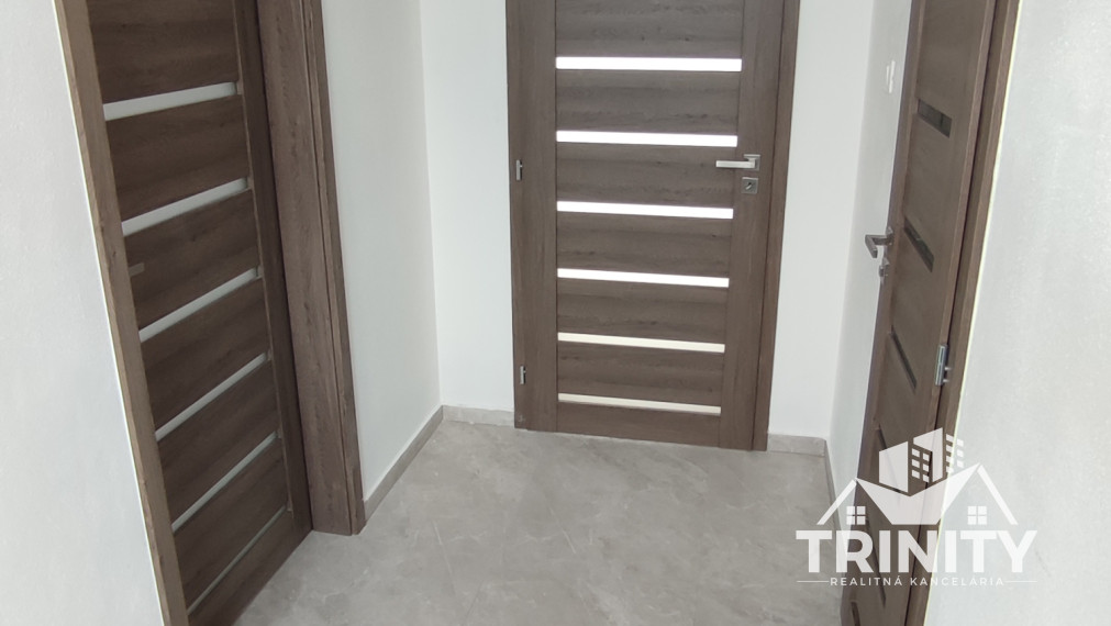 Na prenájom obchodný priestor v novostavbe Star-Residence v Nových Zámkoch