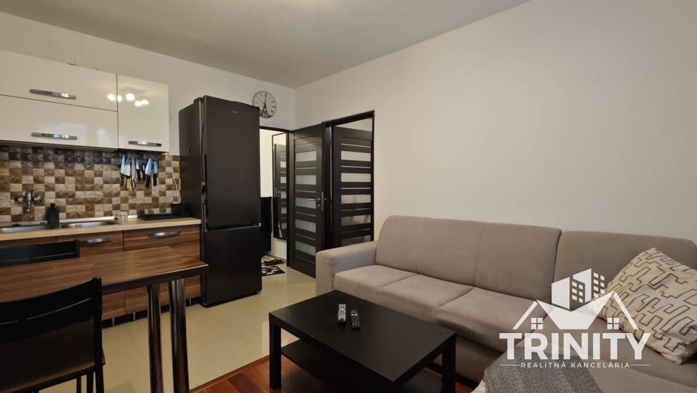 EXKLUZÍVNE - Na prenájom 1-izbový byt blízko centra v meste Šurany