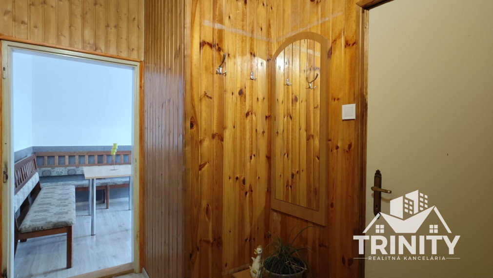 EXKLUZÍVNE - Na prenájom 1-izbový byt v centre mesta Šurany