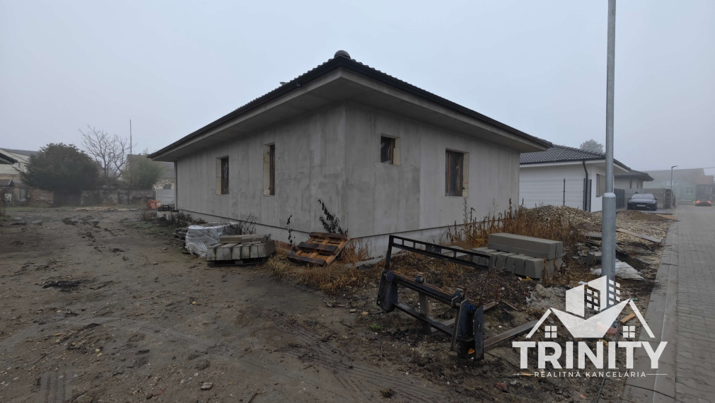 Na predaj novostavba 4-izbového rodinného domu s garážou a terasou v Nových Zámkoch