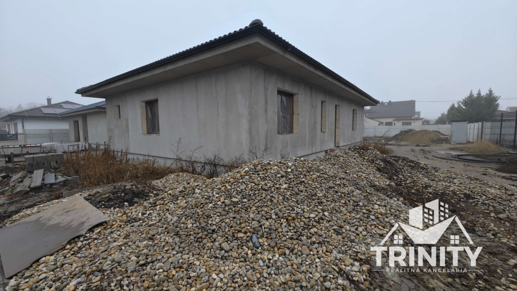 Na predaj novostavba 4-izbového rodinného domu s garážou a terasou v Nových Zámkoch