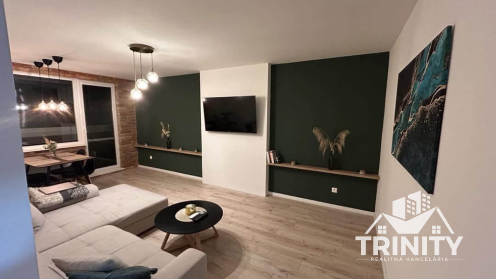 Na prenájom zariadený 2-izbový byt s balkónom v Nových Zámkoch