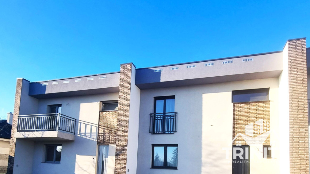 Na predaj rodinný dom v radovej zástavbe v Nových Zámkoch