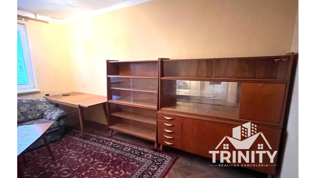 Na predaj 2-izbový tehlový byt s loggiou v centre mesta Šurany