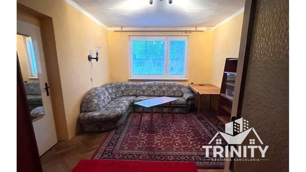 Na predaj 2-izbový tehlový byt s loggiou v centre mesta Šurany