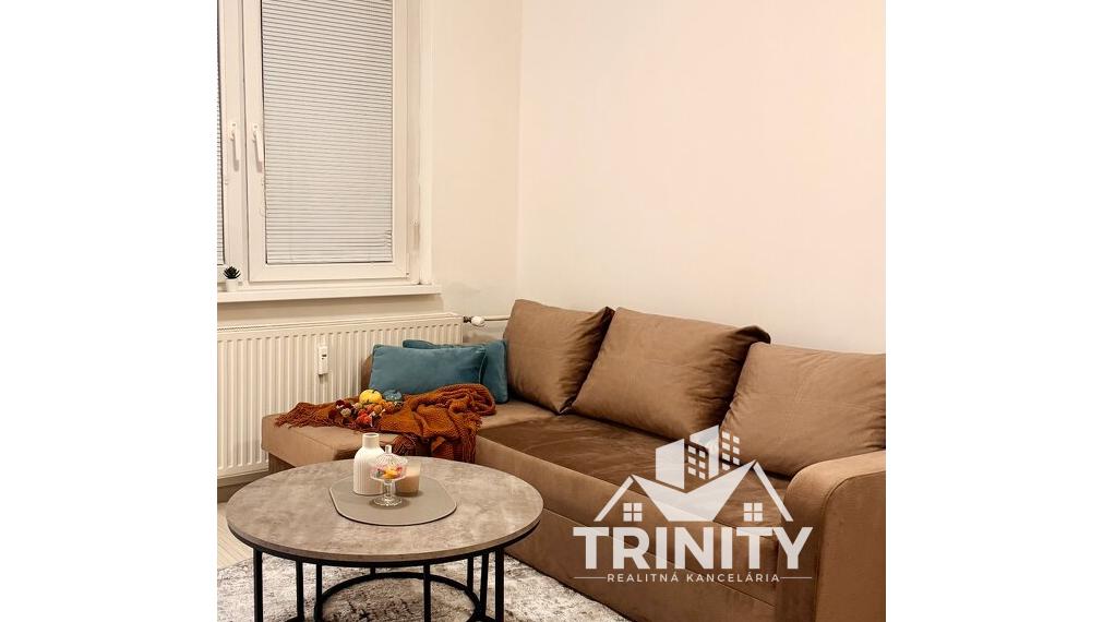 Na prenájom krásna zariadená garsónka v Nových Zamkoch