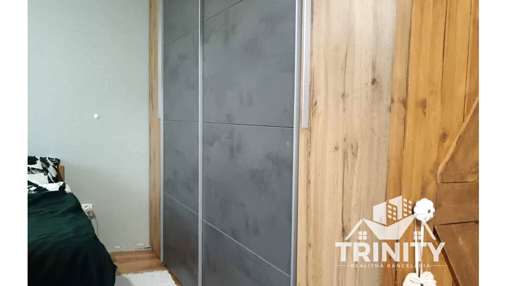 Na predaj zrekonštruovaný 2-izbový tehlový byt s balkónom v Nových Zámkoch