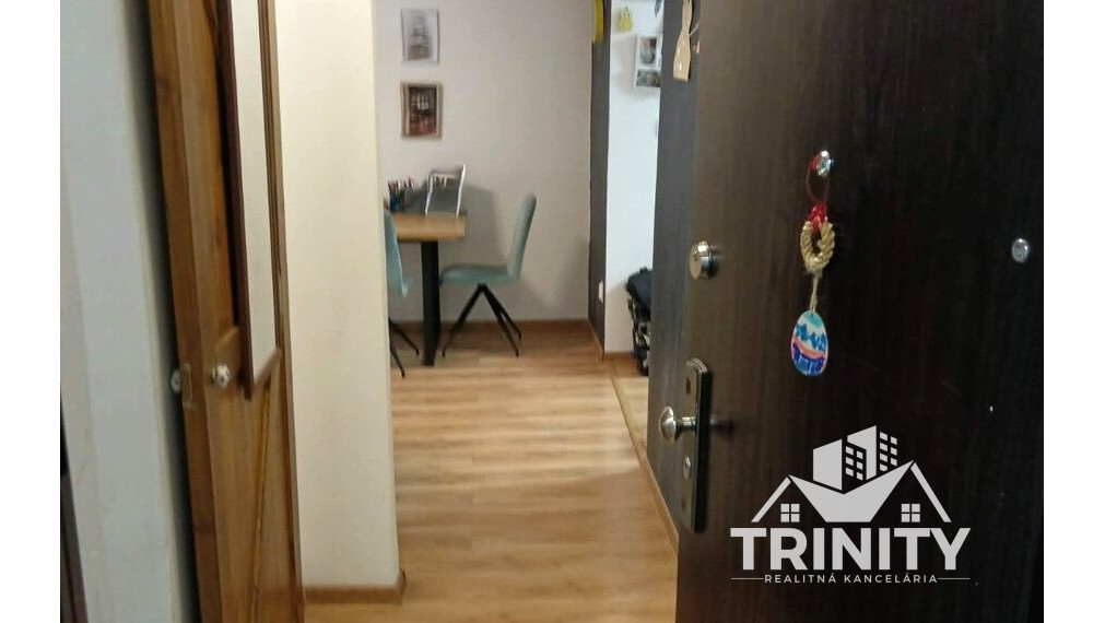 Na predaj zrekonštruovaný 2-izbový tehlový byt s balkónom v Nových Zámkoch