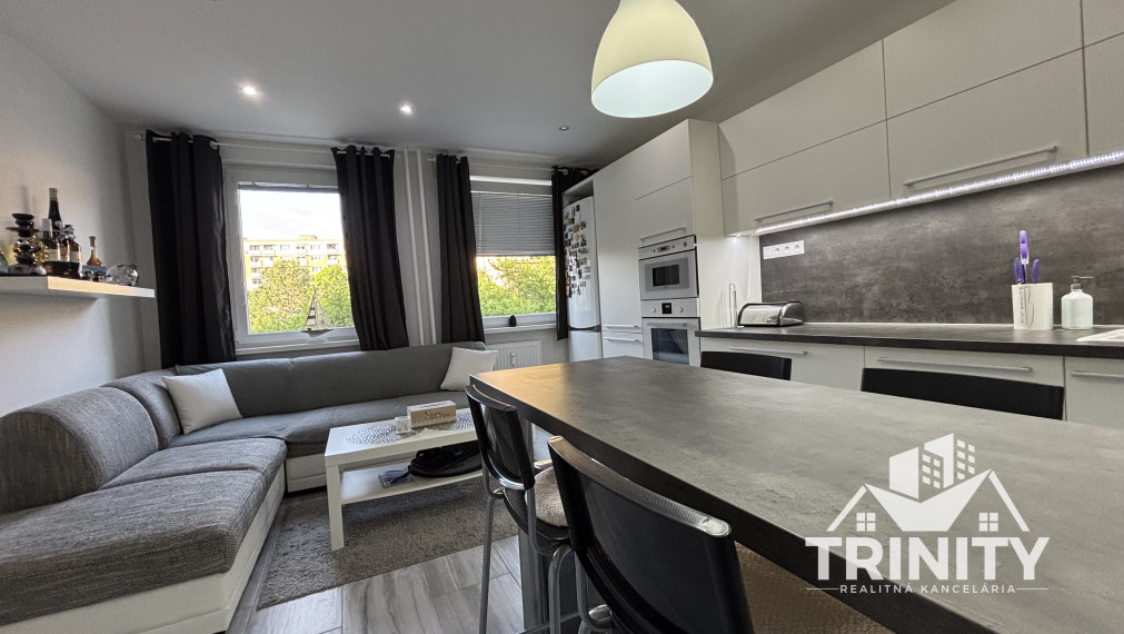 NA PREDAJ 3-izbový byt s balkónom v Nových Zámkoch