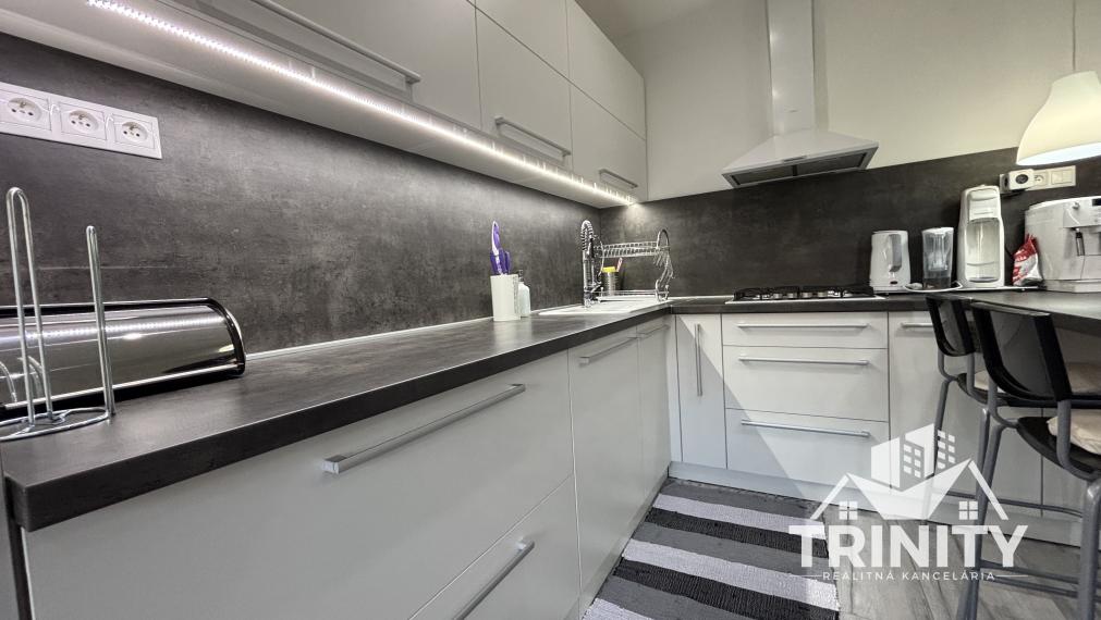 NA PREDAJ 3-izbový byt s balkónom v Nových Zámkoch