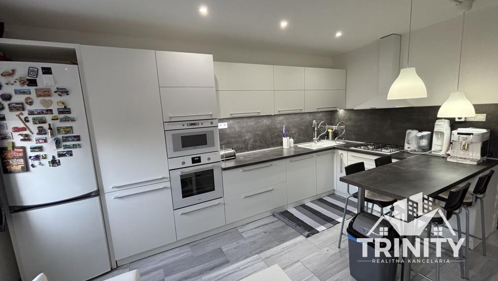 NA PREDAJ 3-izbový byt s balkónom v Nových Zámkoch