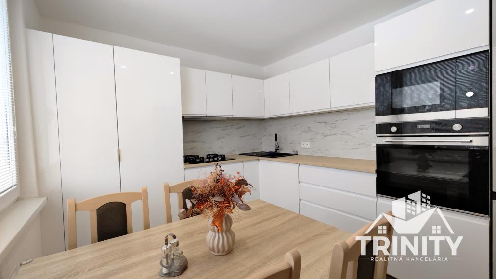 Na prenájom prerobený 3-izbový byt pri centre v Nových Zámkoch