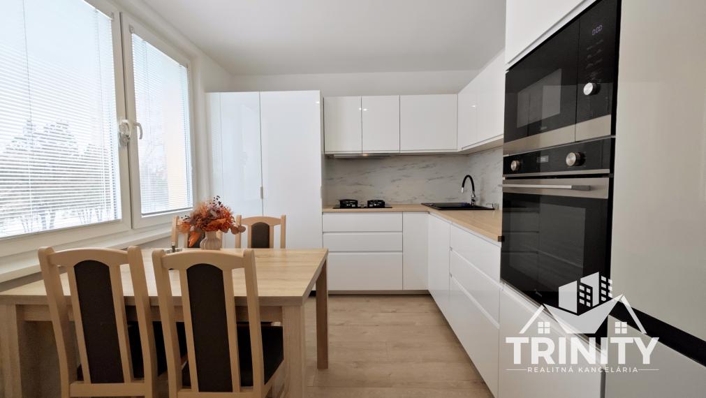 Na prenájom prerobený 3-izbový byt pri centre v Nových Zámkoch